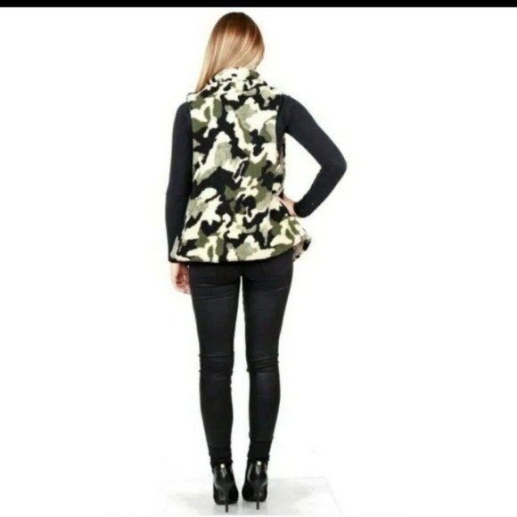 Trendy FAUX Fur Lined Vest-ONE SIZE FITS MOST-NEW - Picture 2 of 4